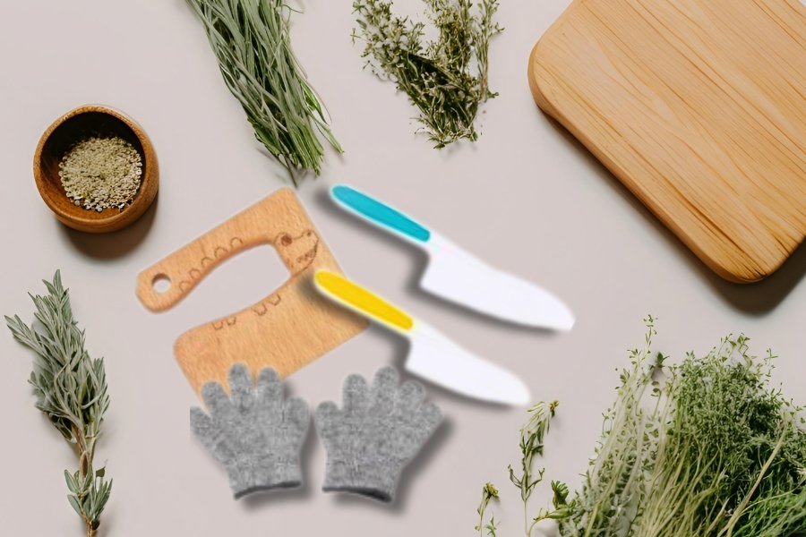 Nylon kid safe knife, chopper and gloves
